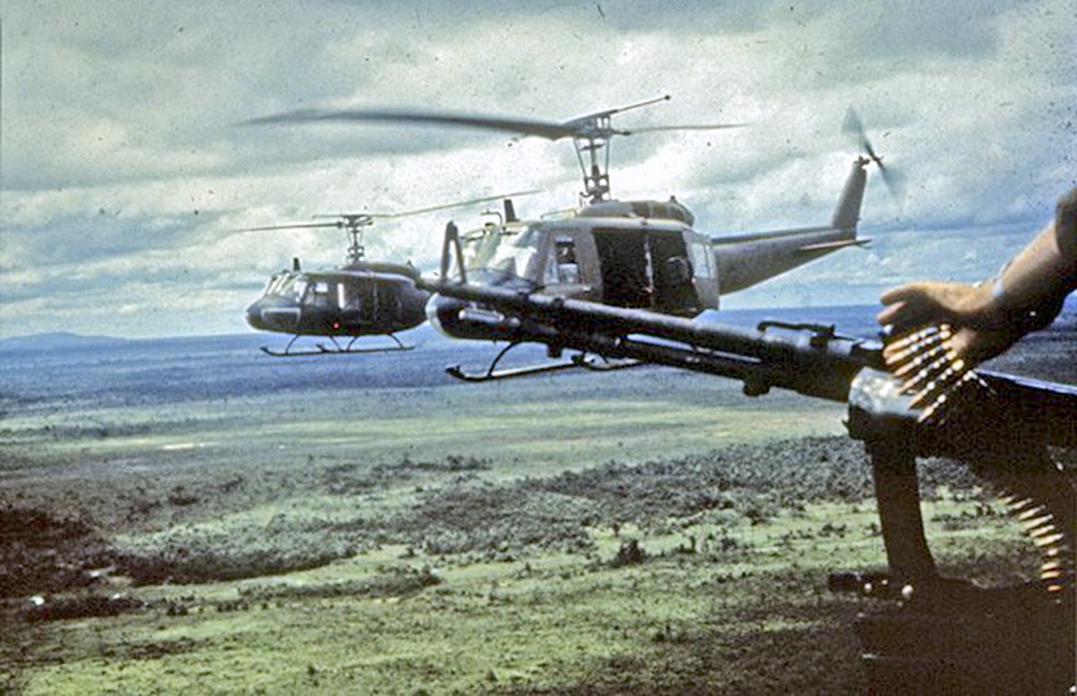 Still Hovering: Ex-Door Gunner’s Vietnam Memories Never Far Away ...