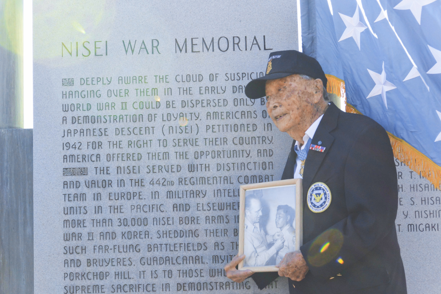 In this 2014 photo, Nisei veteran Joe Sakato, recipient of the nation’s highest military honor, is pictured at the Denver Nisei War Memorial. (Photo: Gil Asakawa)